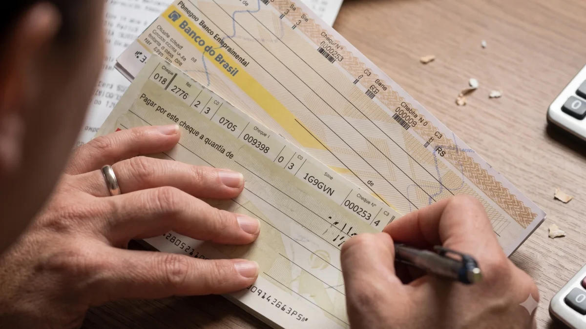 Cheque Especial: Como Funciona, Quando Usar e Como Sair de Vez